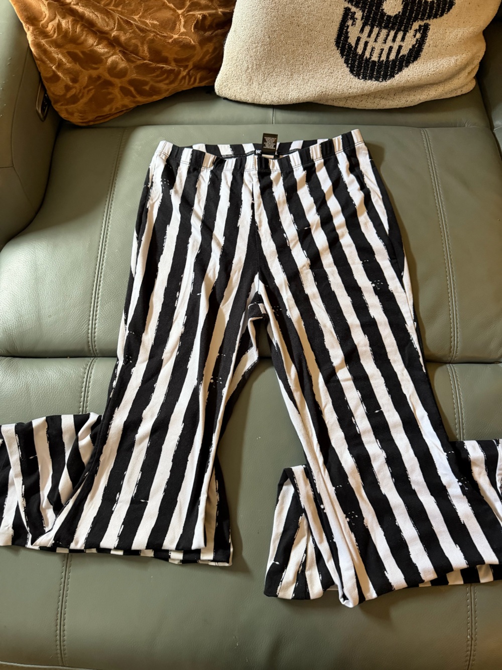 Hot Topic Black and White Striped pants